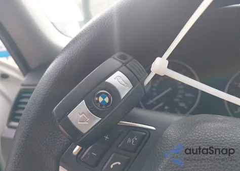 2015 BMW X1 xDrive28I z USA, uszkodzony, nr VIN WBAVL1C54FVY29057